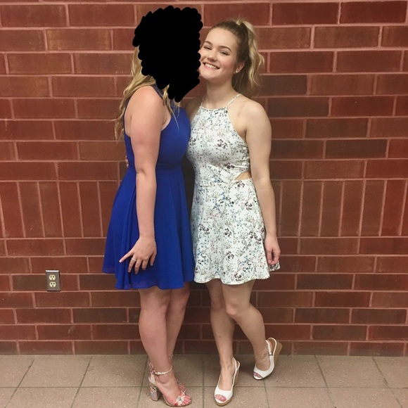 Garage Floral Cut-Out Halter Dress - Picture 2 of 4